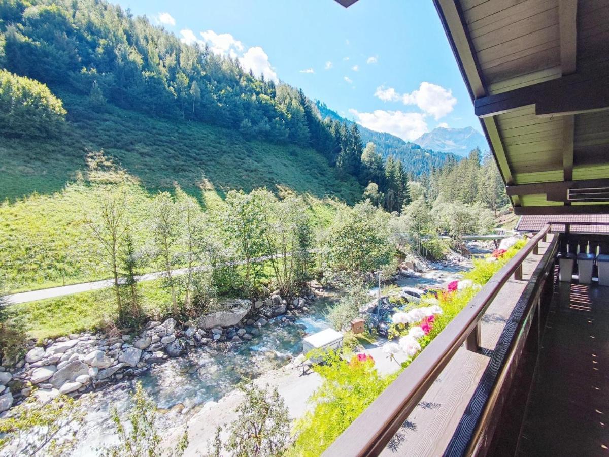 Pretty Holiday Home In Mayerhofen With Balcony マイヤーホーフェン エクステリア 写真