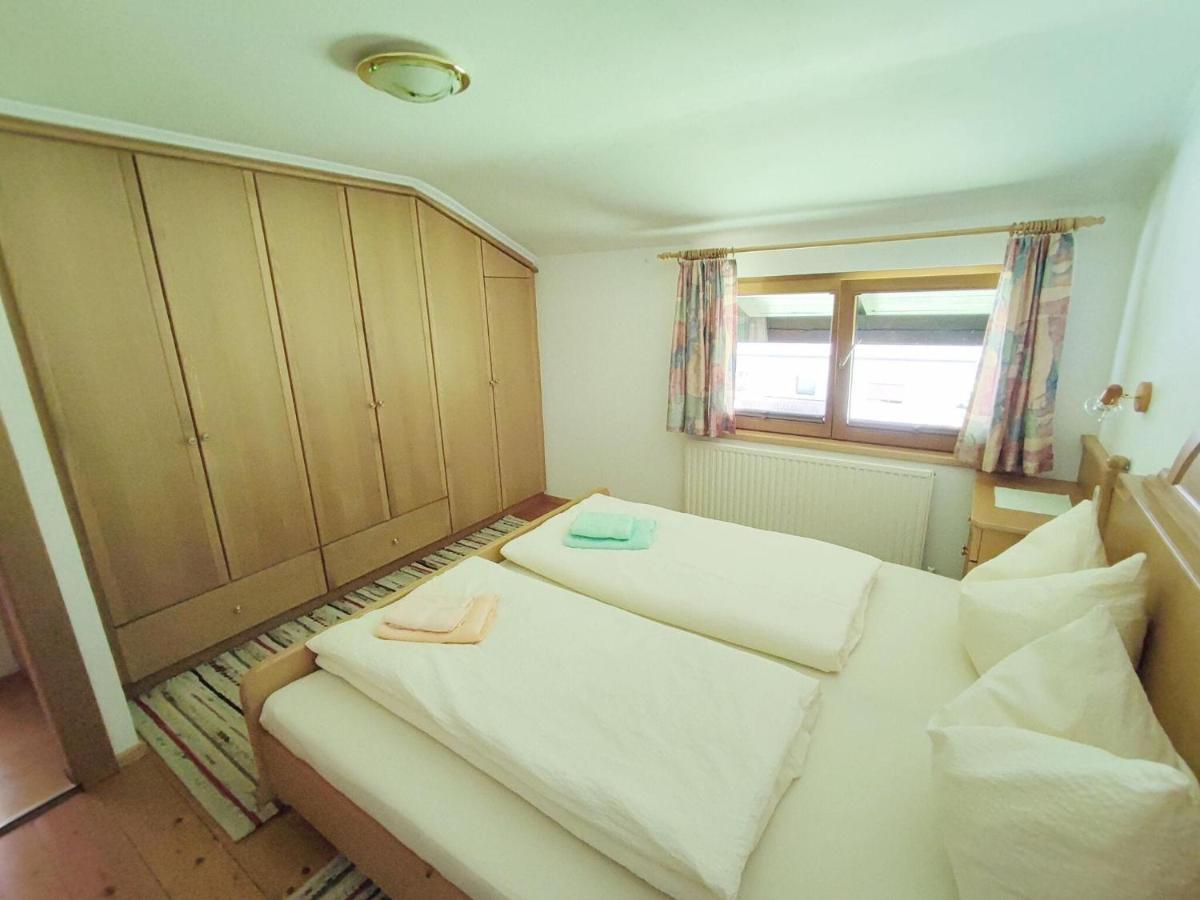Pretty Holiday Home In Mayerhofen With Balcony マイヤーホーフェン エクステリア 写真