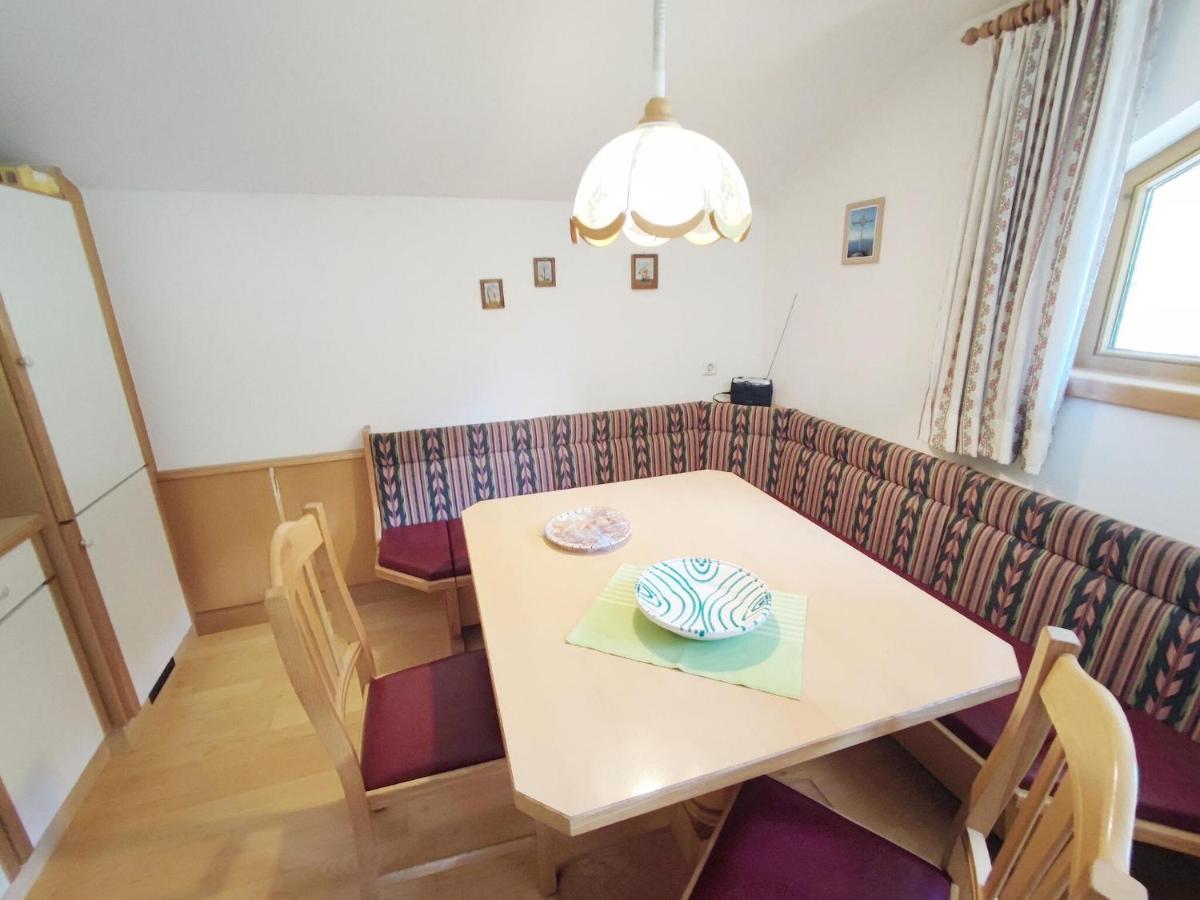 Pretty Holiday Home In Mayerhofen With Balcony マイヤーホーフェン エクステリア 写真
